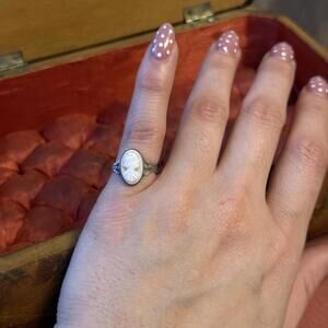 Vintage Carved Shell Cameo intaglio Ring